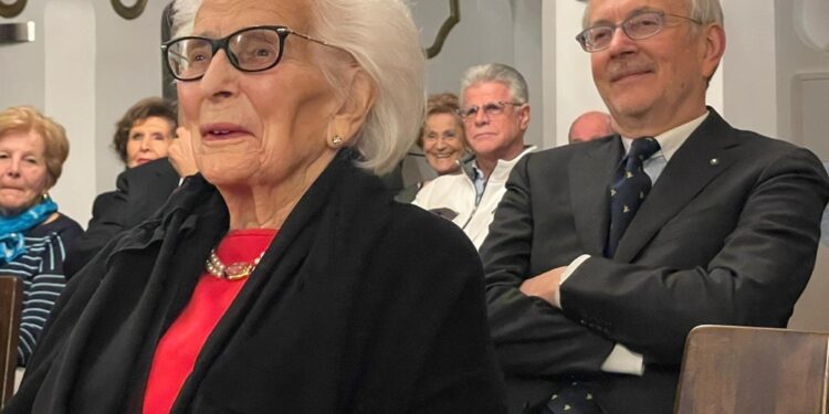 "Meno male che si parla delle donne