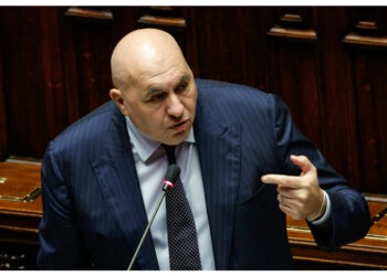 'Non è stato nè promosso nè retrocesso. C'è inchiesta''