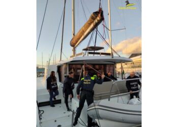 Sotto chiavi barche e Porsche a Cagliari