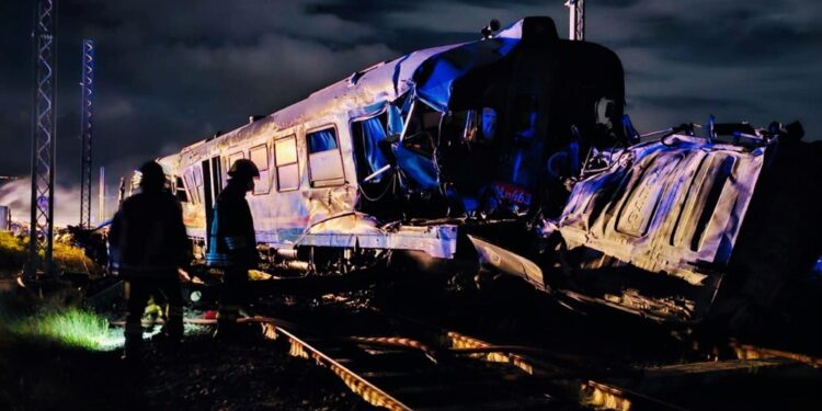 Ci furono due vittime.Traffico era stato sospeso dal 28 novembre