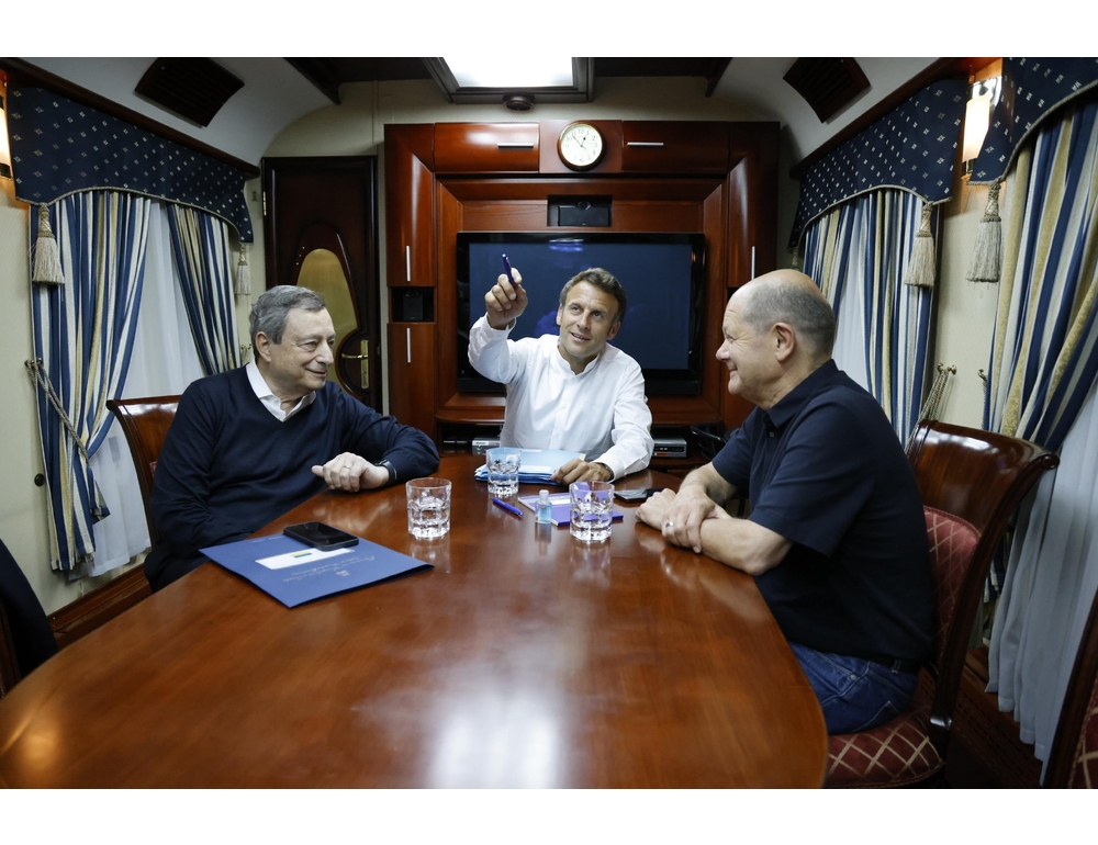 Meloni, politica estera non è fare foto con Macron e Scholz