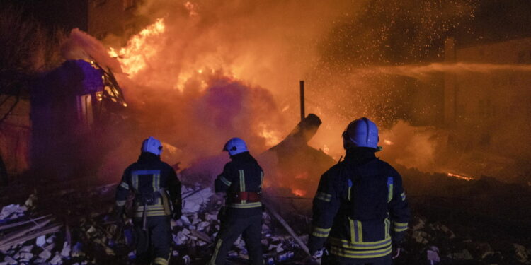 Mosca: 'Colpiti siti militari