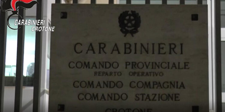 Operazione dei carabinieri con il coordinamento della Dda