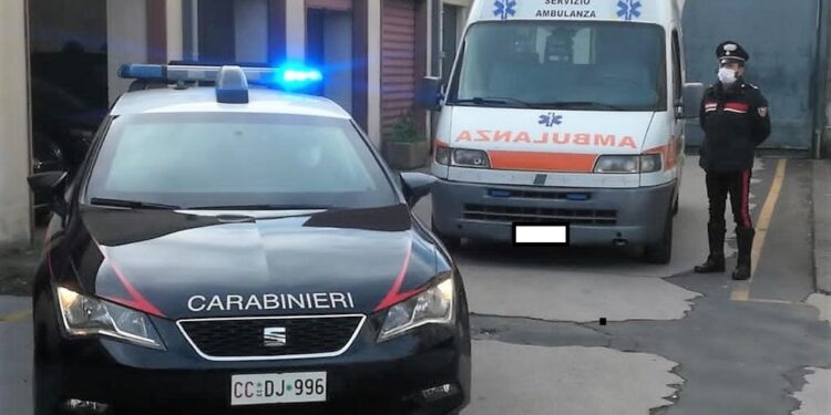 La donna ai carabinieri: "un mese fa è deceduta in un incidente"