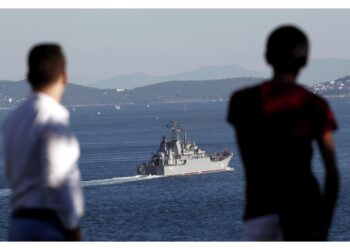 'Trasportava droni iraniani'. Attacco a porto Feodosia in Crimea