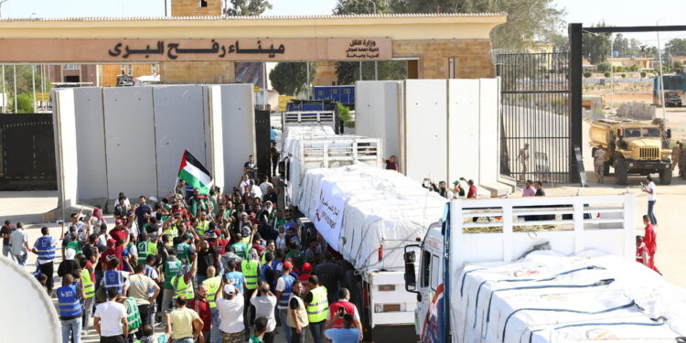 'Decine di camion contro le centinaia durante la tregua'