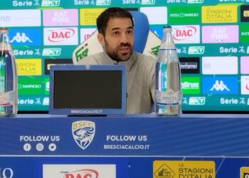 Cesc Fabregas in sala stampa a Brescia