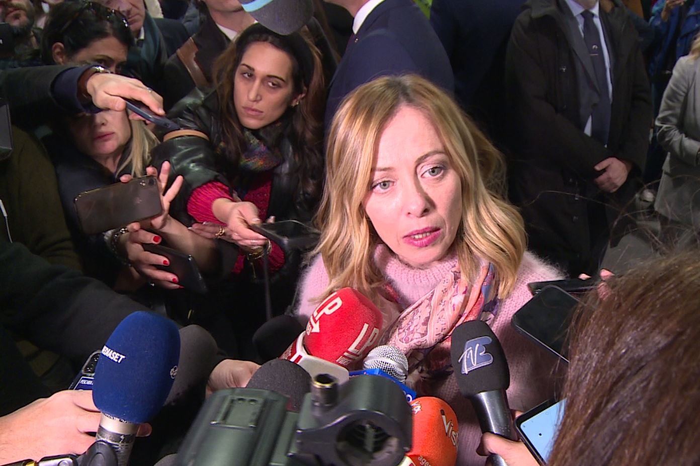 Carenza di medici e lunghe liste d’attesa in Lombardia, Meloni: “Fondo sanitario, arrivati a una cifra mai raggiunta prima”