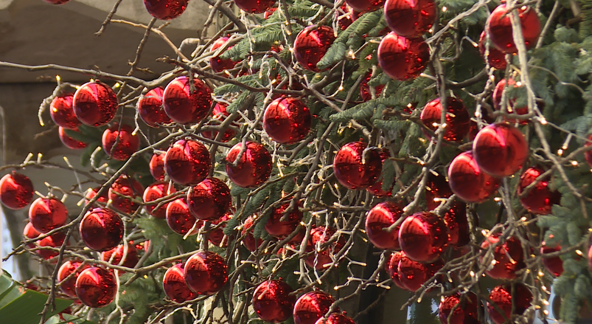 Regali, viaggi e pranzi: il Natale dei comaschi