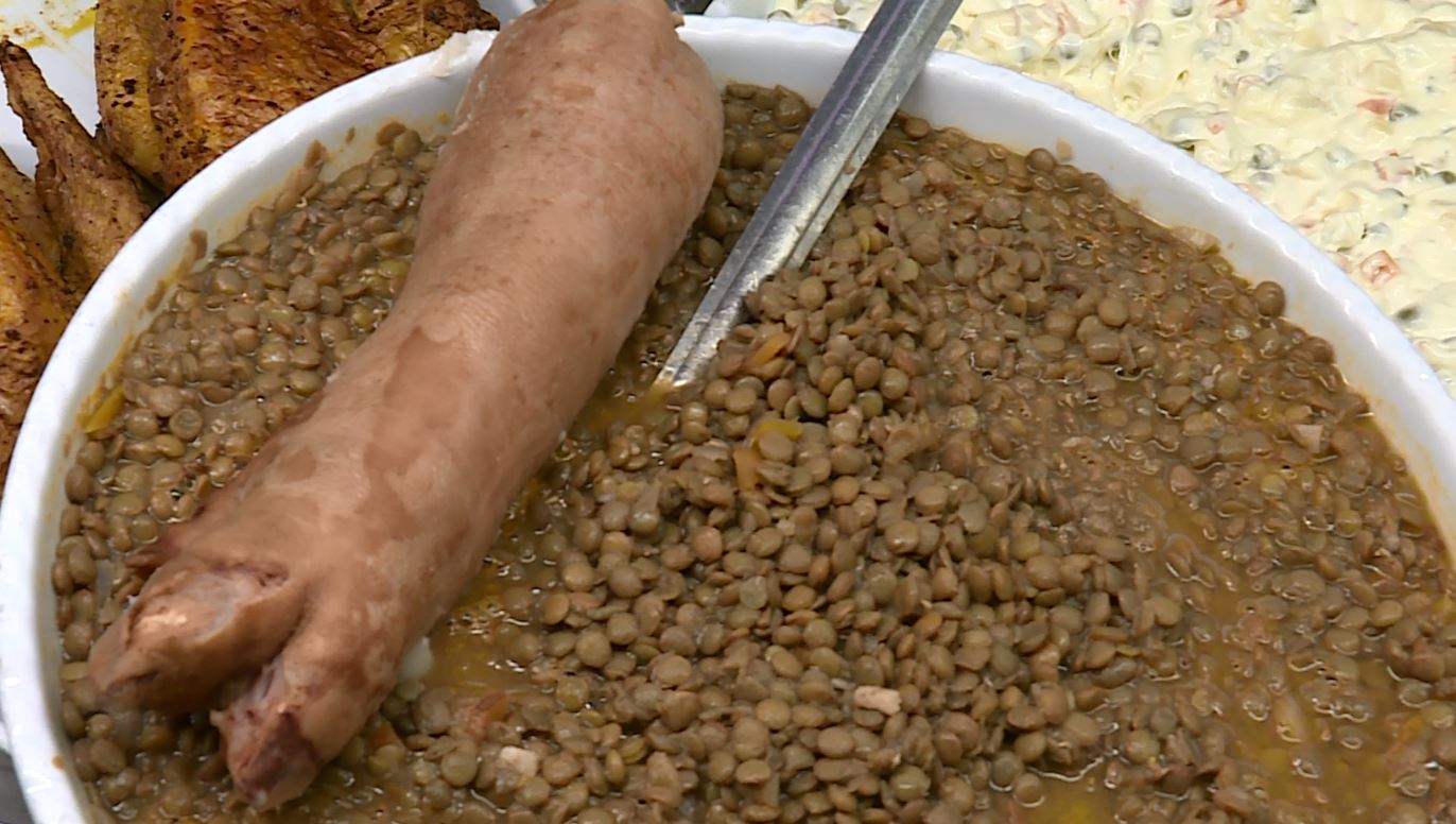 La stangata di Natale, rincari a tavola e per i viaggi