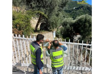 Tra Napoli e Salerno controlli aerei negli stabilimenti balneari