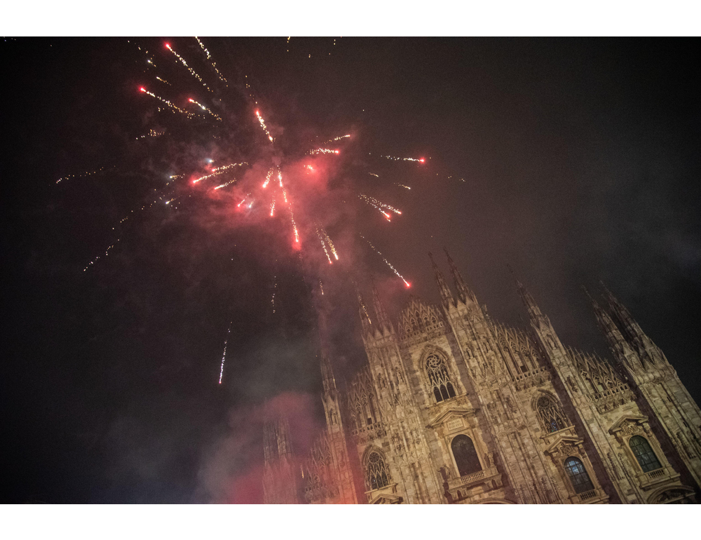 Capodanno:Milano;tensione nella notte,a fuoco mobili accatastati