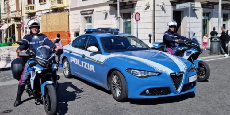 Provvedimento notificato dalla Polizia a Crotone ad un 38enne