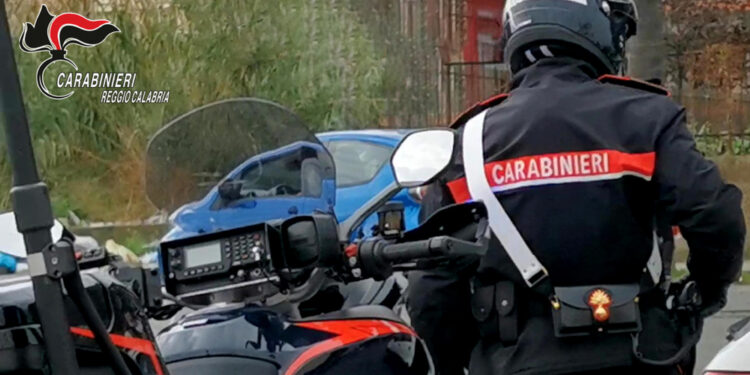 Accertamenti dei carabinieri su oltre 300 immobili