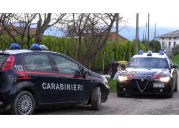 Trovato dai carabinieri nel suo appartamento a Cairate