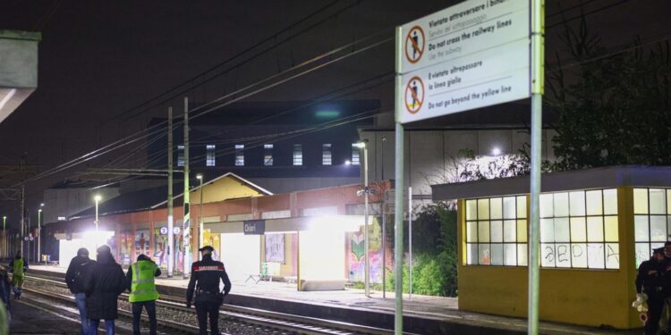 Aveva 51 anni e lavorava in un cantiere in stazione a Chiari