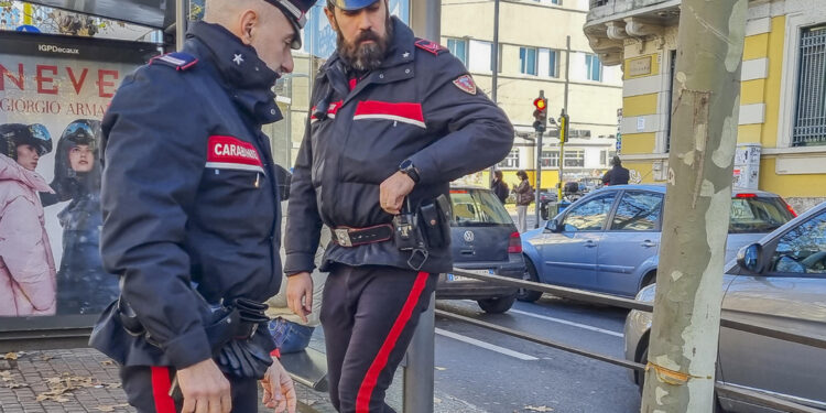 Avrebbe confessato ai genitori che hanno avvisato i carabinieri