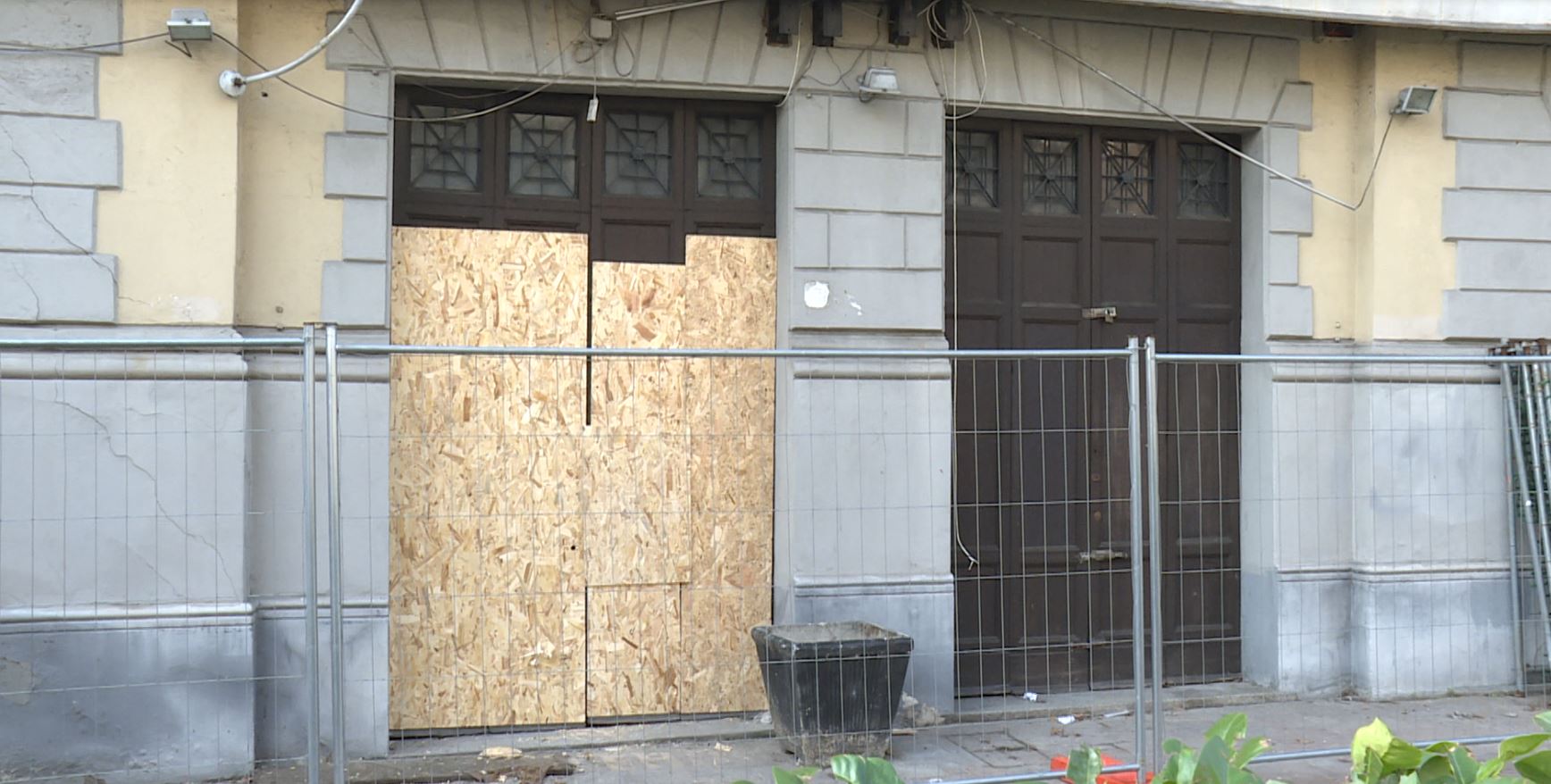 Como, l’ex Politeama nascondiglio di oggetti rubati. Pd e Svolta civica: “Non basta acquisirlo per renderlo sicuro”