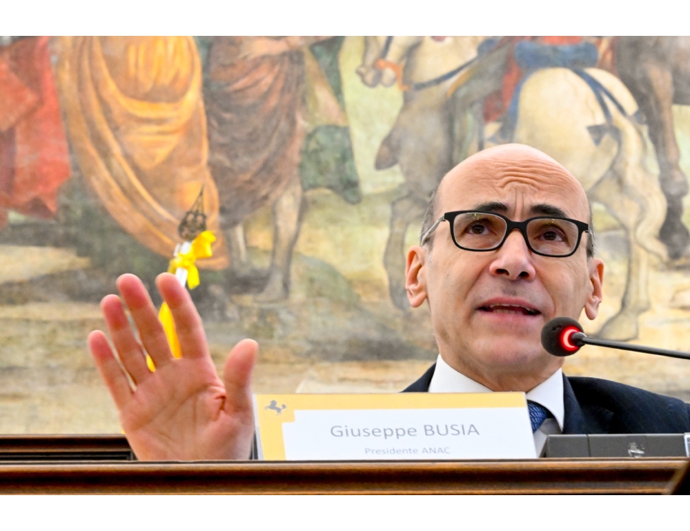 Busia, la trasparenza è essenziale per la buona amministrazione