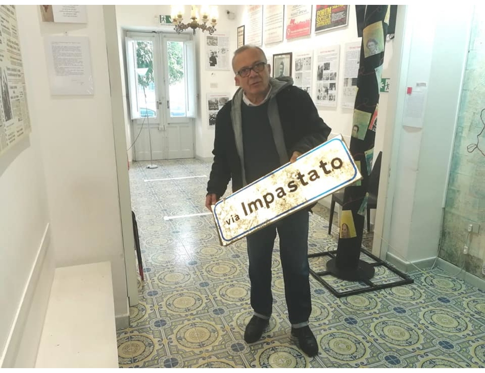 Divelta insegna stradale Impastato, presentata denuncia a Cinisi
