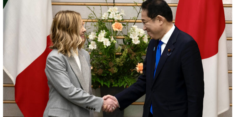 'Rilanciata collaborazione con il Giappone'. Kishida plaude