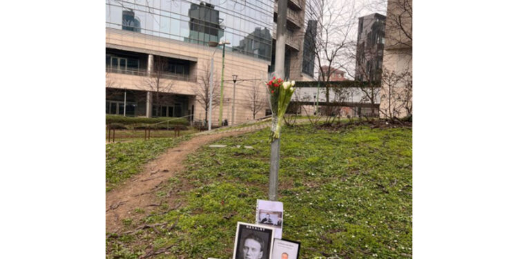 Ministro sul caso di chi ha deposto fiori a Milano in memoria