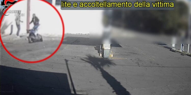 Registrato da sistema videosorveglianza di stazione di servizio