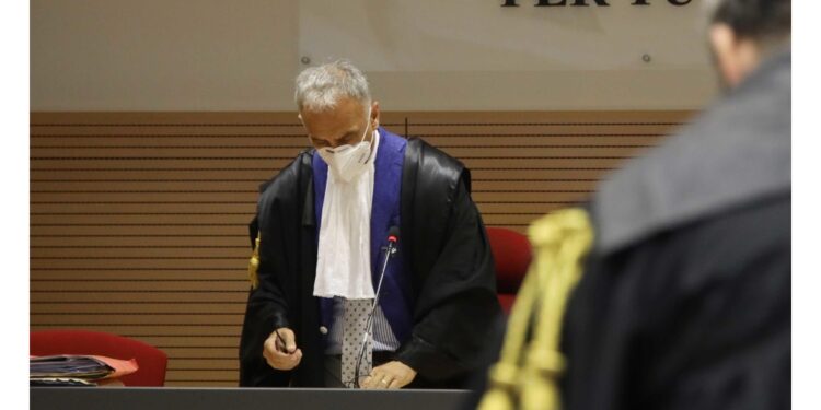 Presidente Corte: 'Aspetto nuovi giudici per il dibattimento'