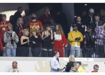 Tribuna affittata da Travis Kelce per un milione di dollari