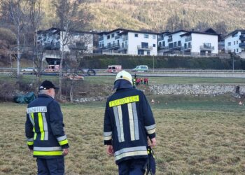 E' stato rianimato sul posto e portato in ospedale