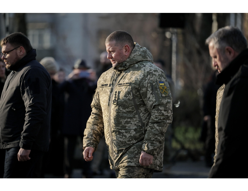 Zaluzhny, Kiev si adatti a riduzione aiuti militari occidentali