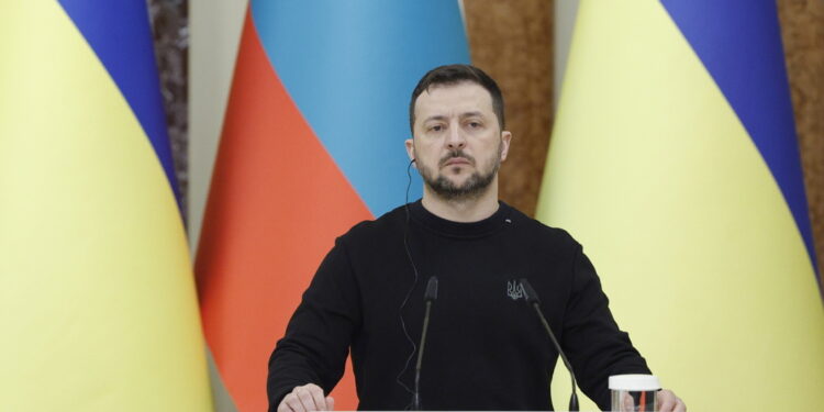 Il leader ucraino parlerà anche al vertice di Parigi sugli aiuti