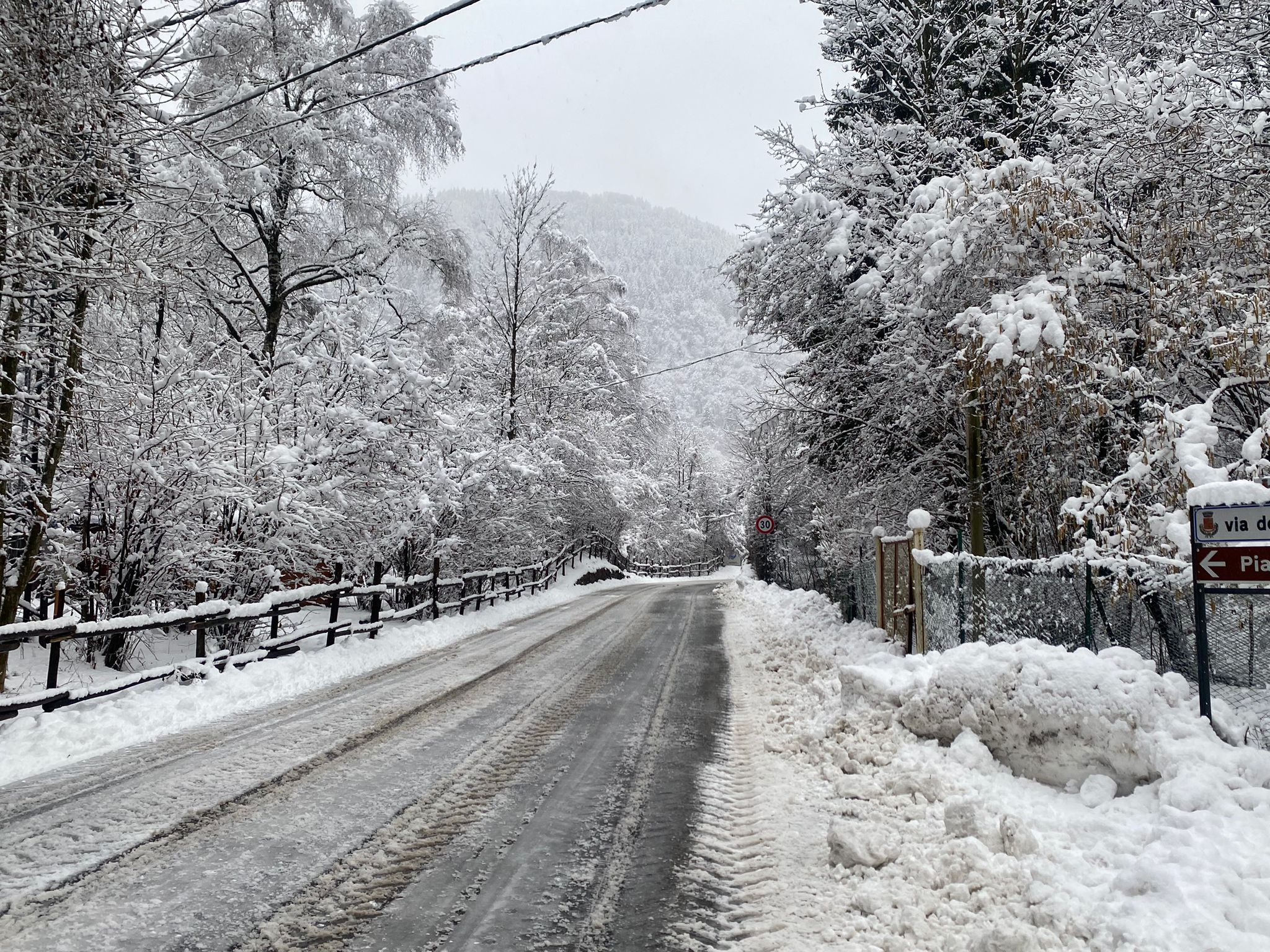 Meteo a Como, neve sui rilievi e pioggia per tutta la settimana