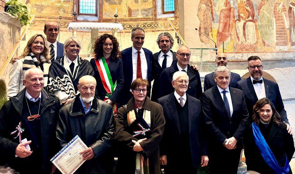 A Cantù consegnate tre civiche benemerenze e due encomi solenni