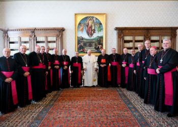 vescovi incontro Papa