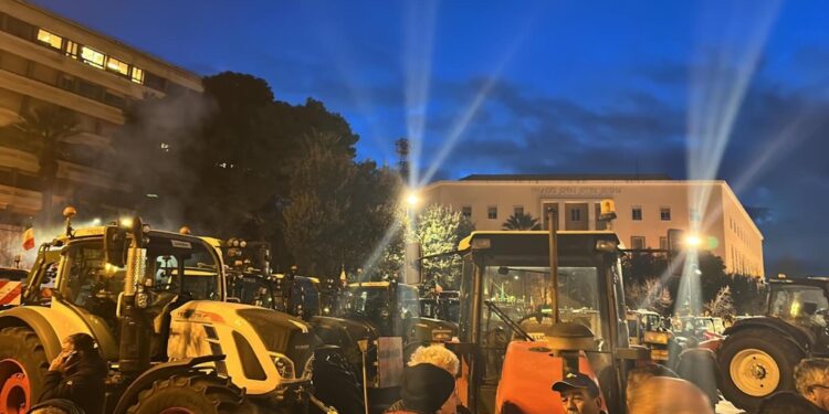 'Resteremo fino all'ottenimento della nostra richiesta'