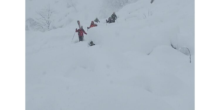 Arpa: 'Tanta neve fresca e vento più forte del previsto'