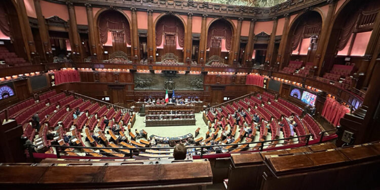 M5s e Pd accusano: 'così viene svilito il Parlamento'