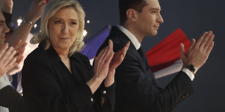 Il braccio destro di Le Pen: 'Non erano elezioni libere'