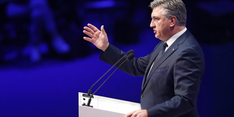 Conservatori del premier Plenkovic dati in vantaggio