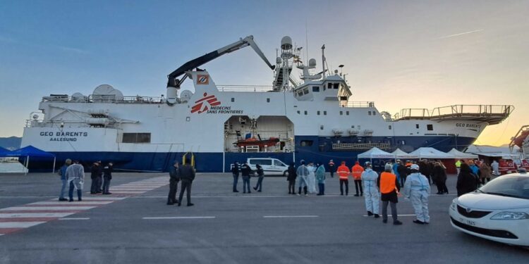 Ventesimo blocco per una nave umanitaria