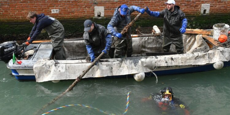 Si è trattato della penultima immersione della stagione