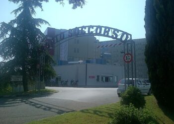 Ipotesi andasse a prendere il bus per andare a scuola