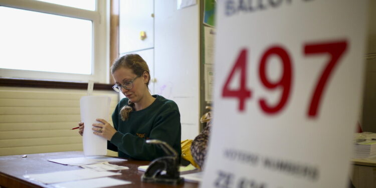 Voto su famiglia allargata e contro doveri delle donne in casa