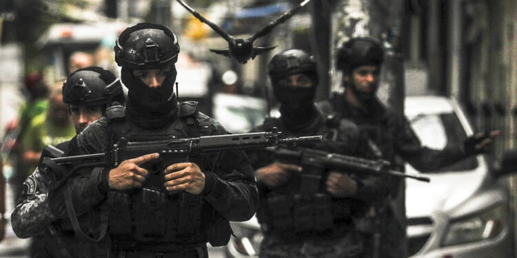 L'operazione nelle favelas sulla costa dello stato di San Paolo