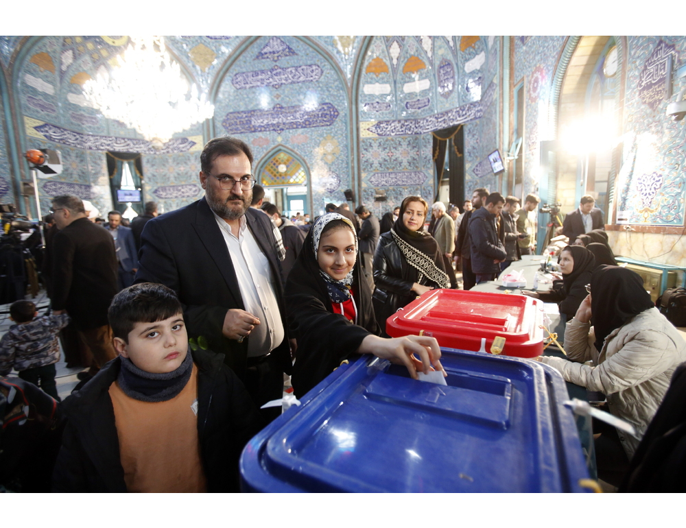Osservatori, ‘in Iran ha votato solo il 35%, il 15% a Teheran’