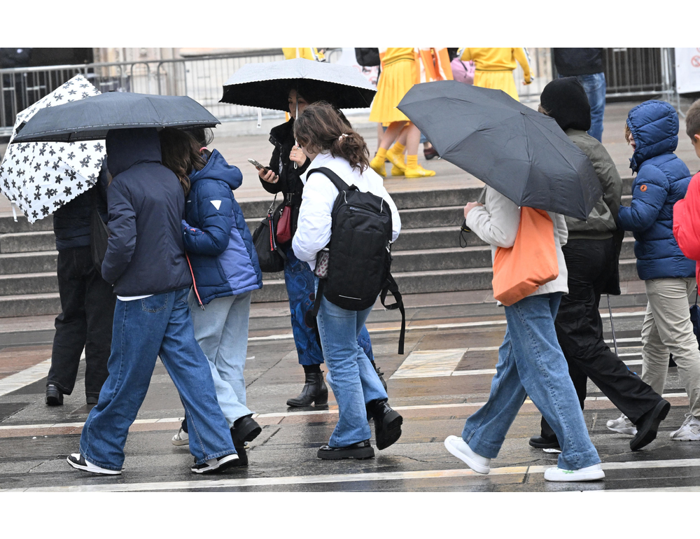 Pioggia per tutta la settimana, neve e temperature più basse