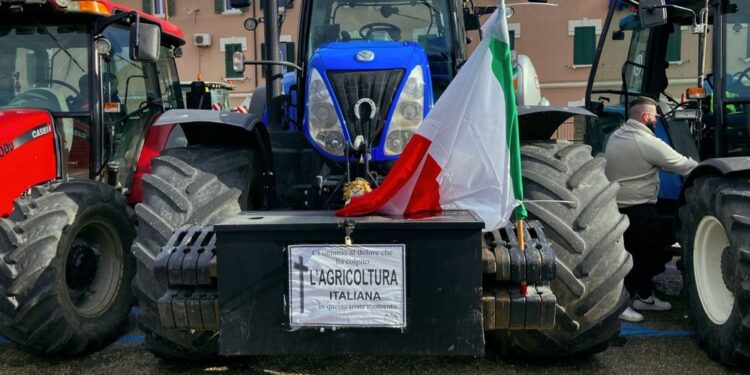 Decisione presa dopo un incontro con il presidente della Regione
