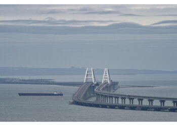 Chiuso e poi riaperto il Ponte di Kerch