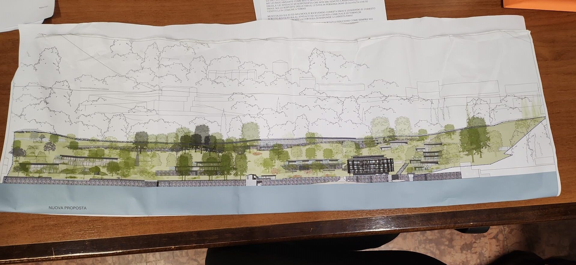 Nuovo resort di lusso in riva al lago a Torno. Il sindaco difende il progetto, contrari gli ambientalisti